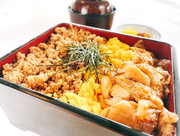 鶏そぼろ重