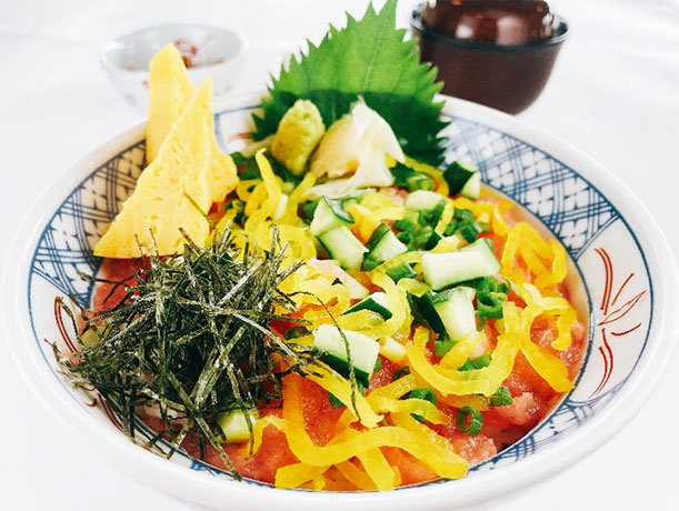 トロたく丼